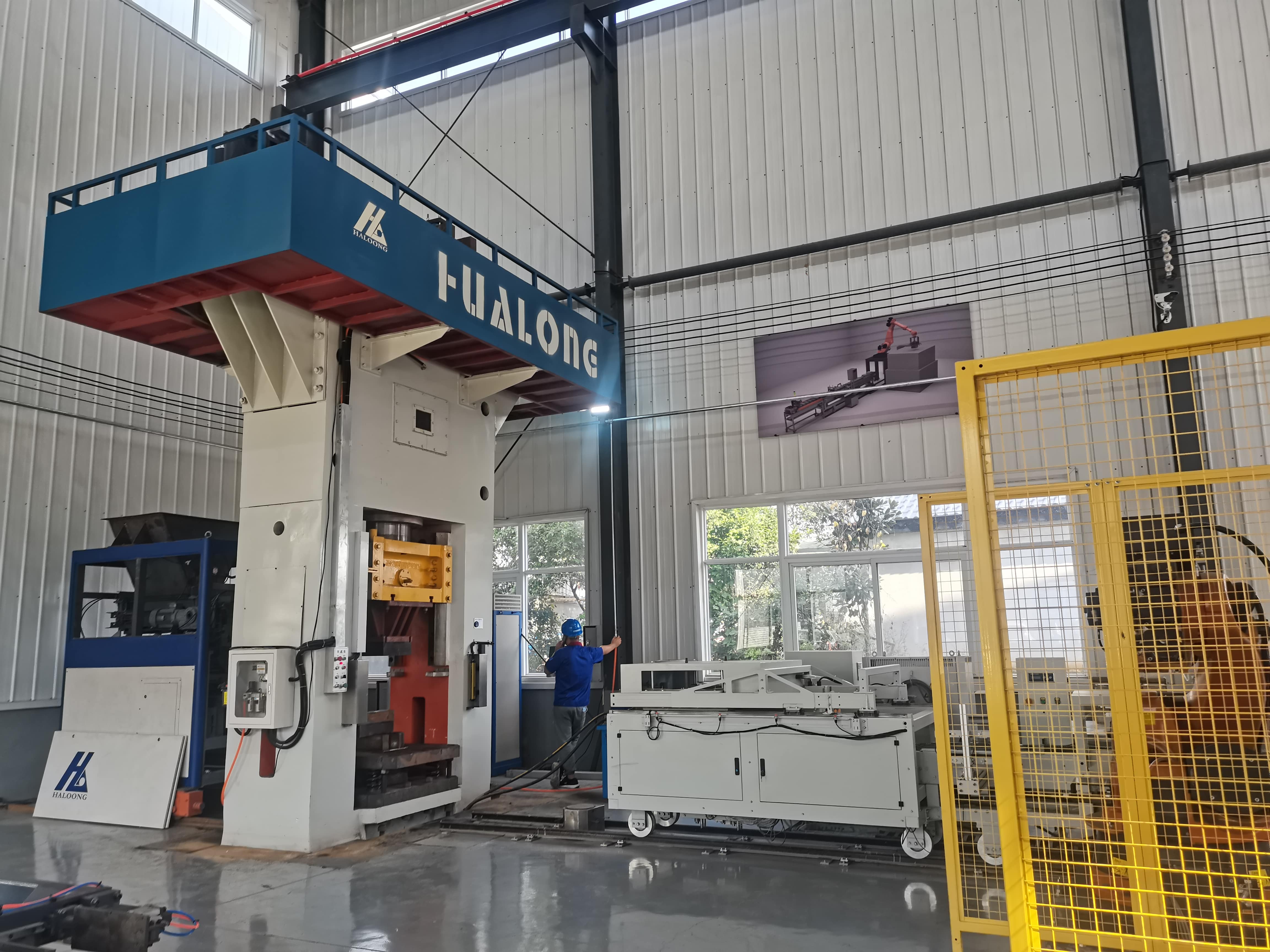 電動(dòng)螺旋壓力機(jī)取代摩擦壓力機(jī)，是必然趨勢